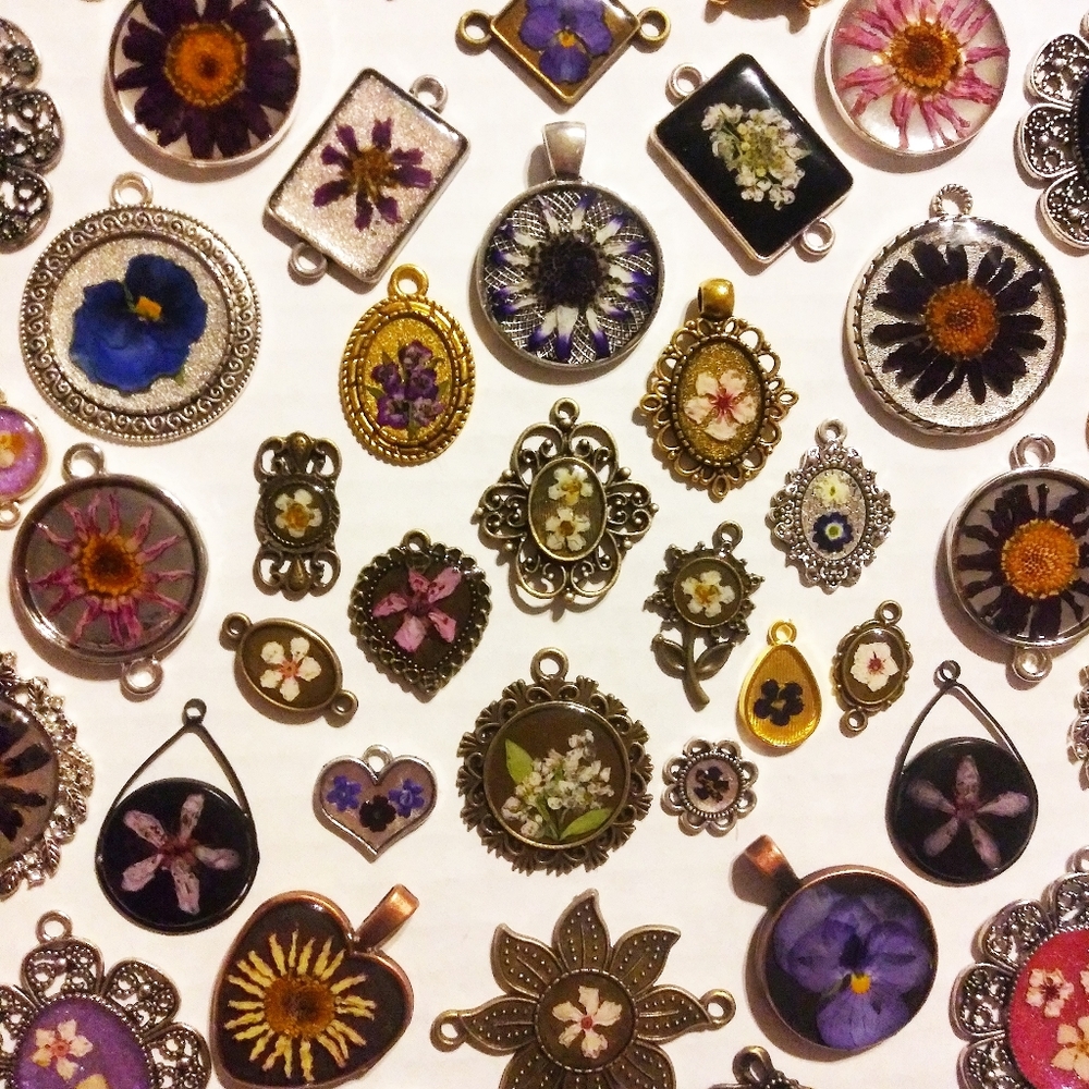 CLEARANCE! REAL flower jewelry 5 item mystery box